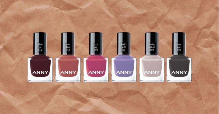 Seis frascos de verniz ANNY da coleção 60s FEVER, alinhados sobre fundo branco, para a maquilhagem de outono