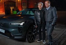 Segurança automóvel leva Volvo e NVIDIA a aprofundar parceria na inteligência artificial Jensen Huang e Håkan Samuelsson junto a um Volvo, no âmbito da parceria para a segurança automóvel.